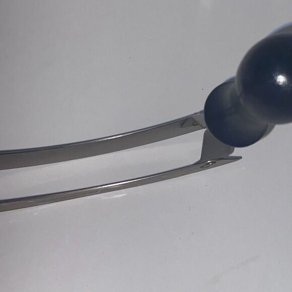 Oneida Silver Double Handled/bladed Wood Handles Vegetable Chopper - Picture 4 of 5